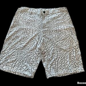 Men's White and Gray Patterned Shorts